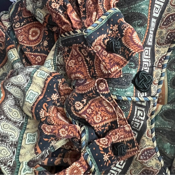 Vintage Maggy London Vintage 100% Silk Paisley Blouse, Funky Top with Gold - Picture 6 of 8